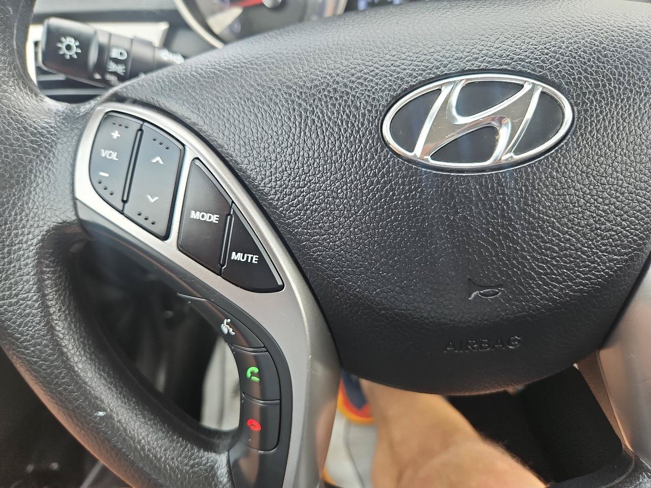 Used 2013 Hyundai Elantra GT FWD image 25