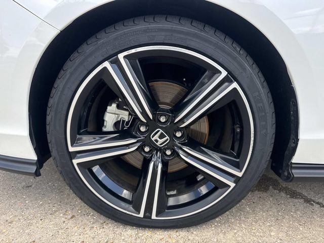 Used 2024 Honda Accord Sport image 9