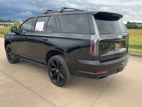 Used 2026 Cadillac Escalade Platinum Sport AWD/4WD image 7