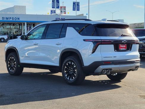 New 2026 Chevrolet Traverse Z71 w/ Enhanced Driving Package image 2