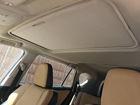 Used 2018 Toyota RAV4 Limited FWD image 12