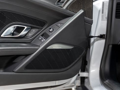 Used 2017 Audi R8 V10 plus w/ Full Leather Package image 92