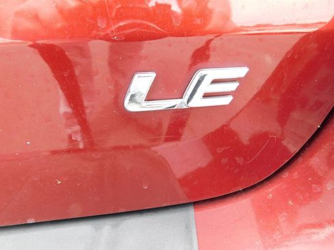 Used 2011 Toyota Sienna LE FWD image 8