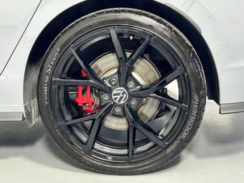 Used 2024 Volkswagen GTI S w/ MDO Package image 37