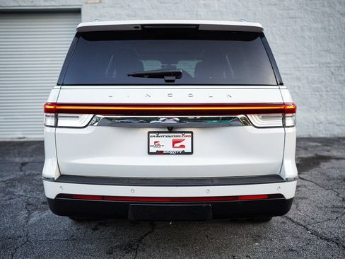 Used 2023 Lincoln Navigator L Reserve AWD/4WD image 13