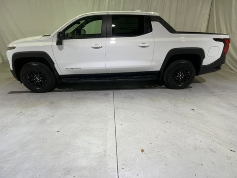 Used 2024 Chevrolet Silverado EV W/T image 7