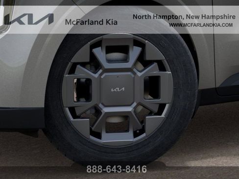 New 2026 Kia Carnival EX FWD image 9