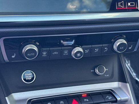 New 2025 Audi Q3 2.0T Premium image 19