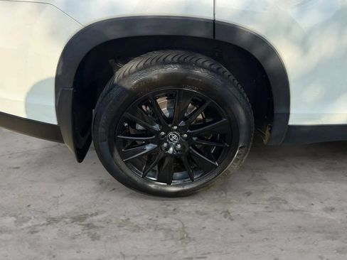 Used 2019 Toyota Highlander SE AWD/4WD image 45
