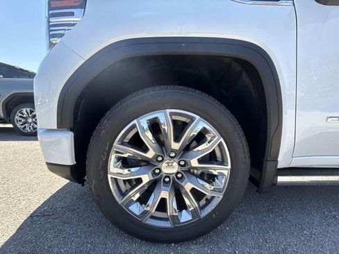 New 2026 GMC Sierra 1500 Denali w/ Denali Reserve Package AWD/4WD image 10