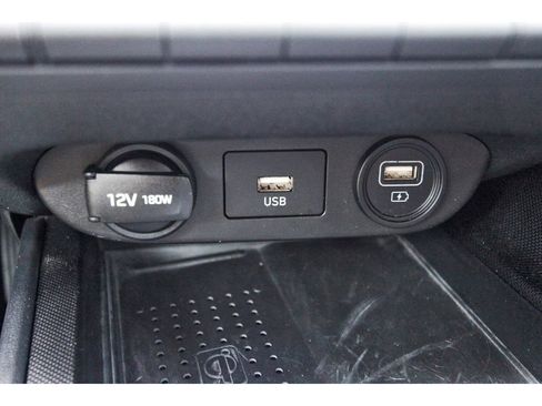 Used 2022 Hyundai Elantra SEL w/ Convenience Package FWD image 27