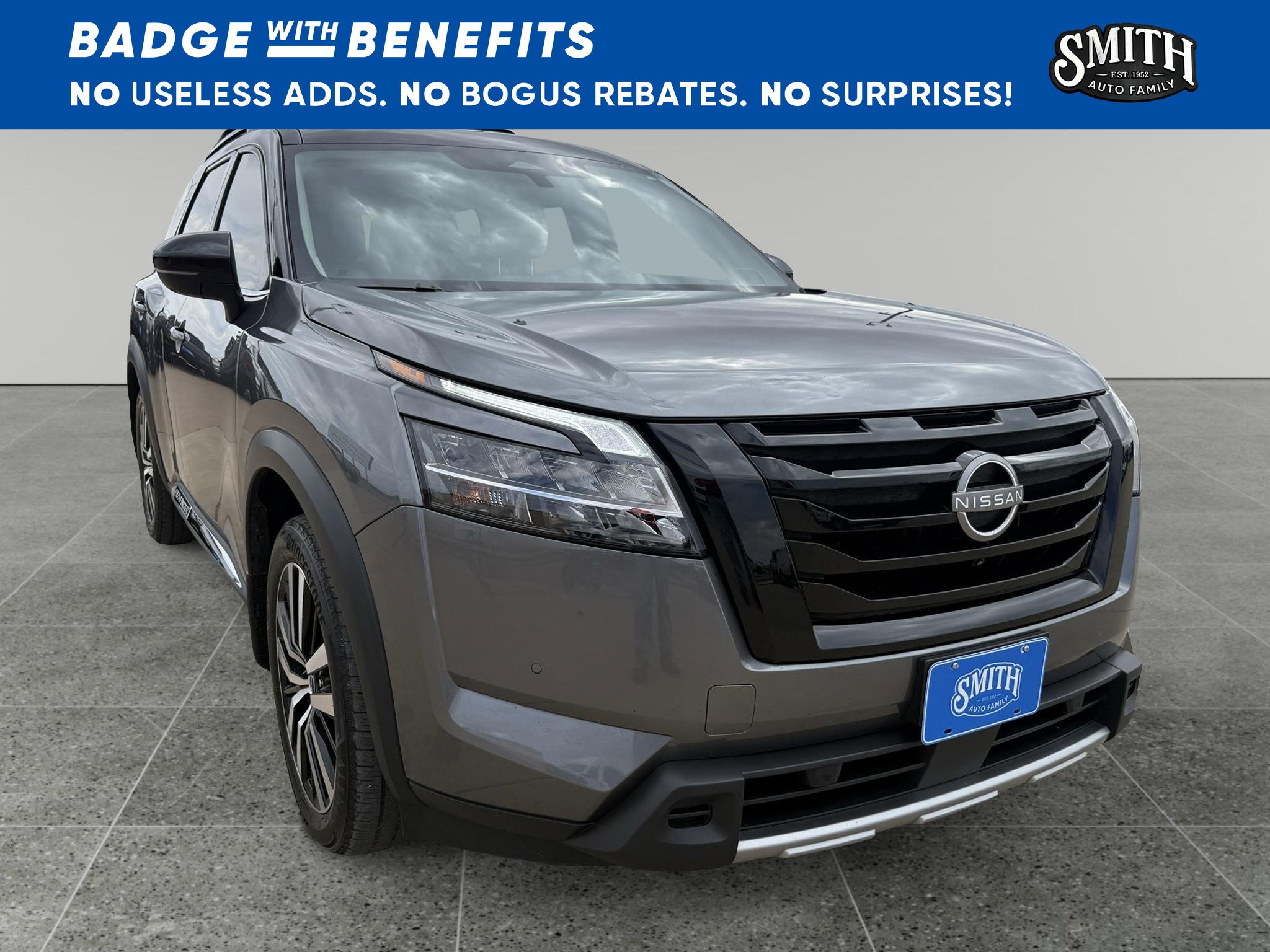 Used 2024 Nissan Pathfinder Platinum AWD/4WD image 1