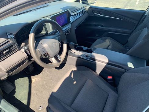 Used 2025 Toyota Camry LE FWD image 11