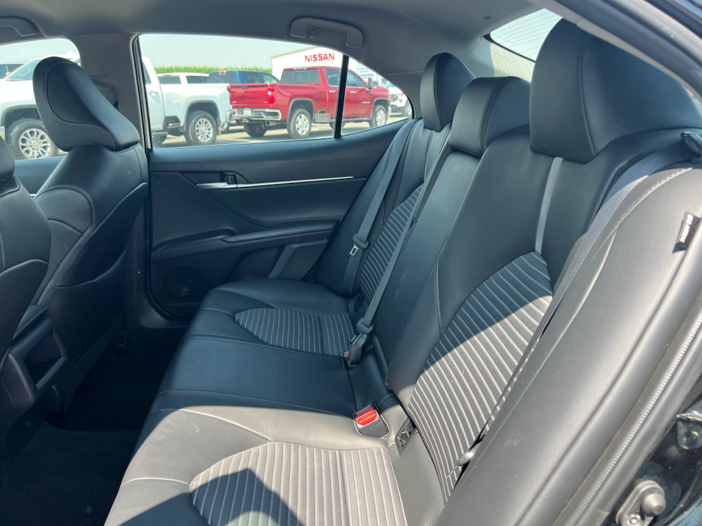 Used 2024 Toyota Camry SE FWD image 4