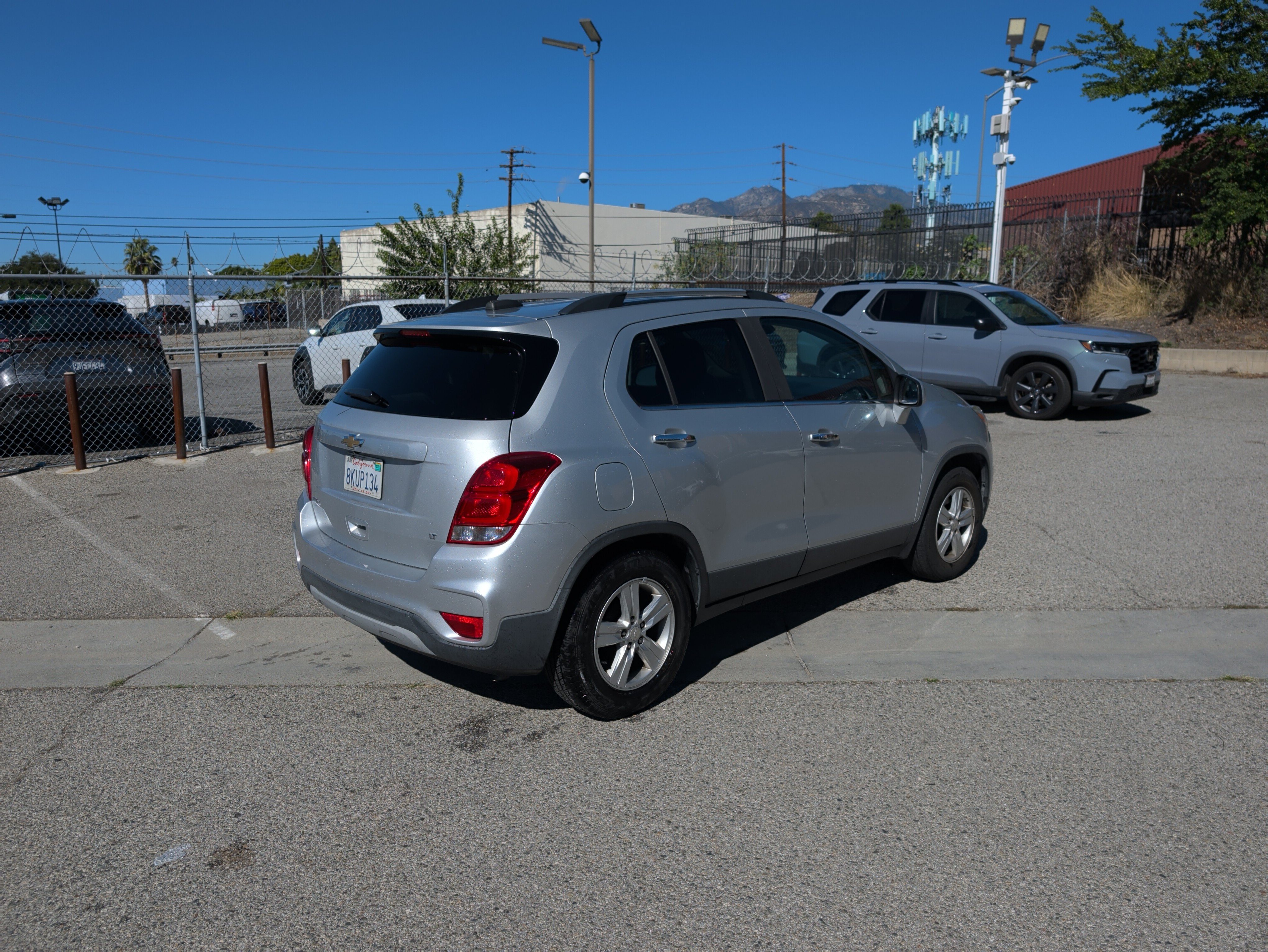 Used 2019 Chevrolet Trax LT w/ LT Convenience Package FWD image 4