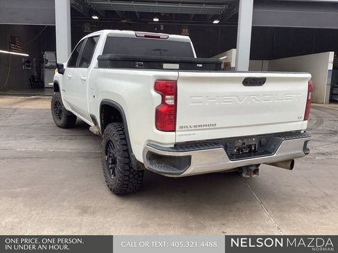 Used 2022 Chevrolet Silverado 2500 LT w/ Convenience Package AWD/4WD image 8