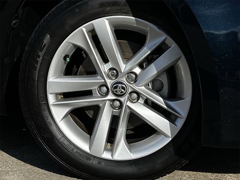 Used 2020 Toyota Corolla SE image 28