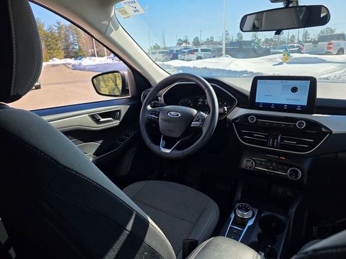 Used 2022 Ford Escape SE w/ Convenience Package image 19