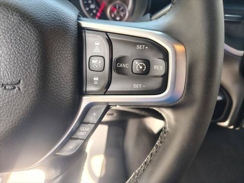 Certified 2025 RAM 2500 Big Horn AWD/4WD image 28
