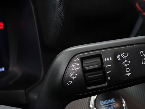 Used 2025 Ford Explorer ST-Line w/ ST-Line Street Pack AWD/4WD image 18