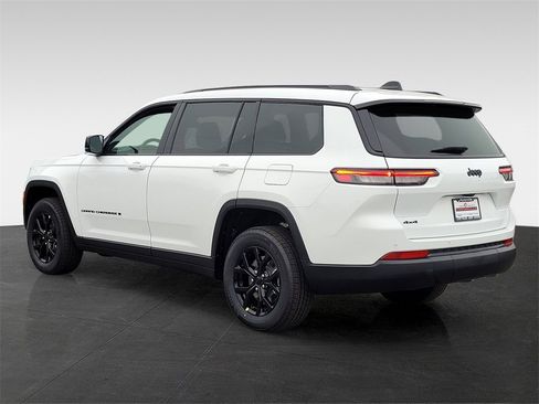 New 2025 Jeep Grand Cherokee L Altitude image 6