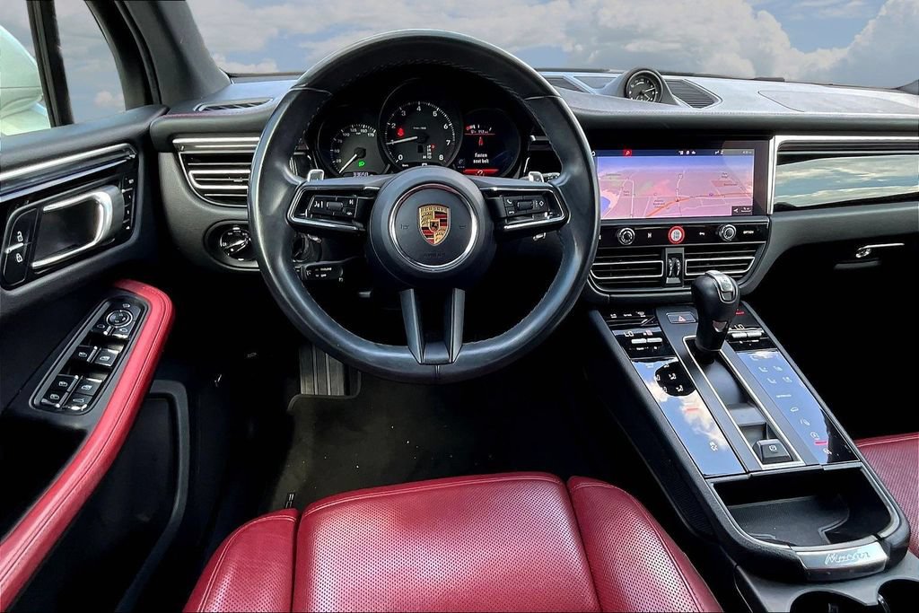 Used 2022 Porsche Macan AWD/4WD image 8