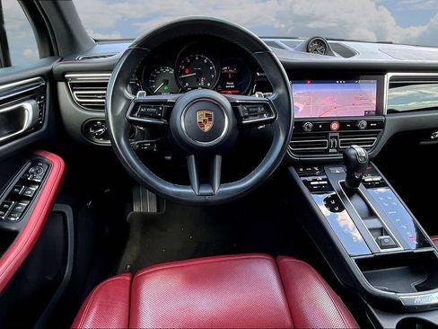 Used 2022 Porsche Macan AWD/4WD image 8