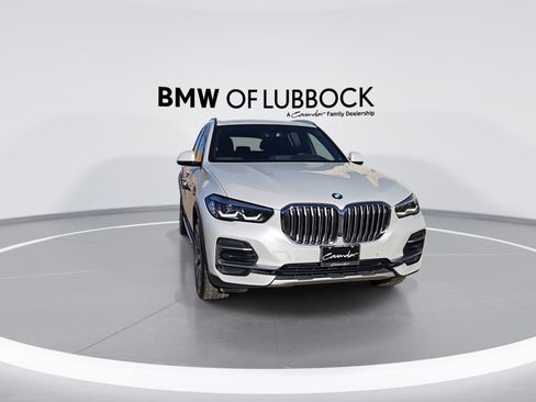 Used 2023 BMW X5 xDrive40i w/ Premium Package image 2