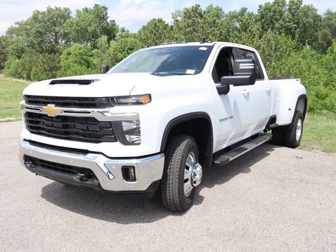 New 2026 Chevrolet Silverado 3500 LT w/ Safety Package AWD/4WD image 12