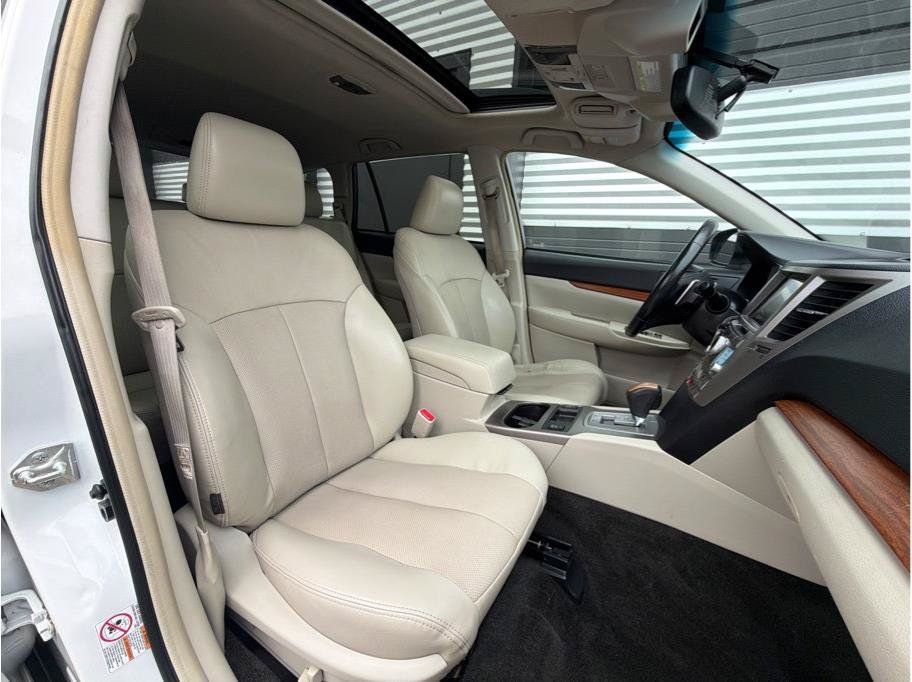 Used 2014 Subaru Outback 2.5i Limited AWD/4WD image 4