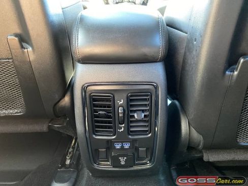Used 2020 Jeep Grand Cherokee Limited AWD/4WD image 24