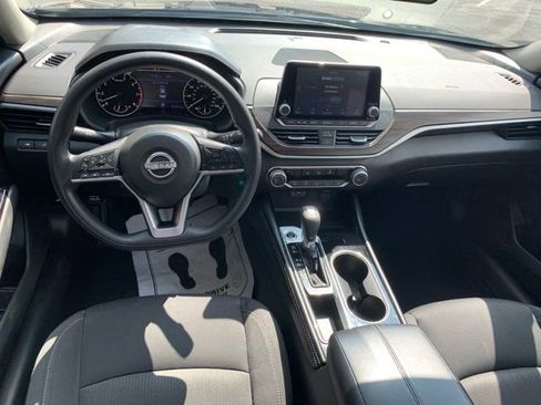 Used 2023 Nissan Altima 2.5 SV FWD image 18