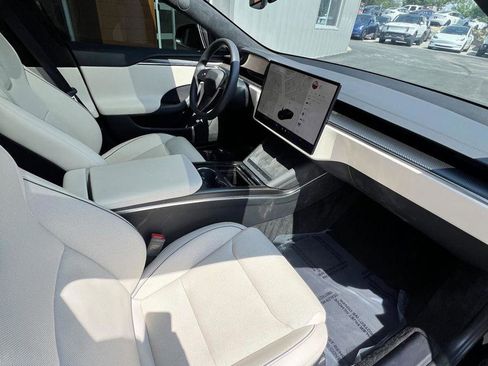 Used 2023 Tesla Model S Plaid image 14