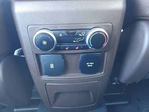 Used 2024 Ford Explorer King Ranch w/ Technology Package image 12