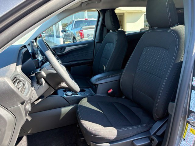 Used 2025 Ford Escape Active AWD/4WD image 4