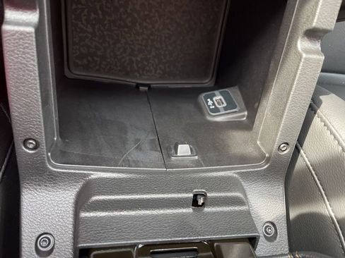 New 2025 Jeep Gladiator Sport image 26