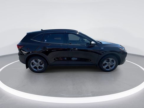 Used 2025 Ford Escape ST-Line w/ Tech Pack #1 AWD/4WD image 9