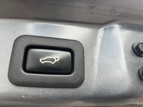 Used 2009 Toyota Venza image 32