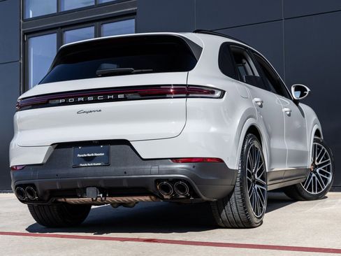 New 2026 Porsche Cayenne image 11