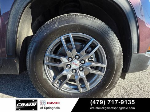 Used 2025 GMC Acadia Elevation AWD/4WD image 32