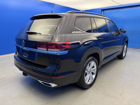Certified 2023 Volkswagen Atlas SE w/ Panoramic Sunroof Package FWD image 7