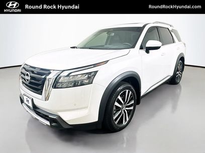 Used 2025 Nissan Pathfinder Platinum