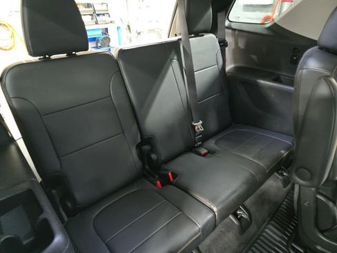 Used 2019 Chevrolet Traverse RS image 14