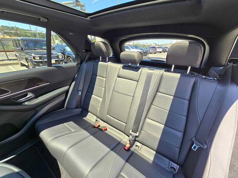 Used 2025 Mercedes-Benz GLE 450e 4MATIC image 18