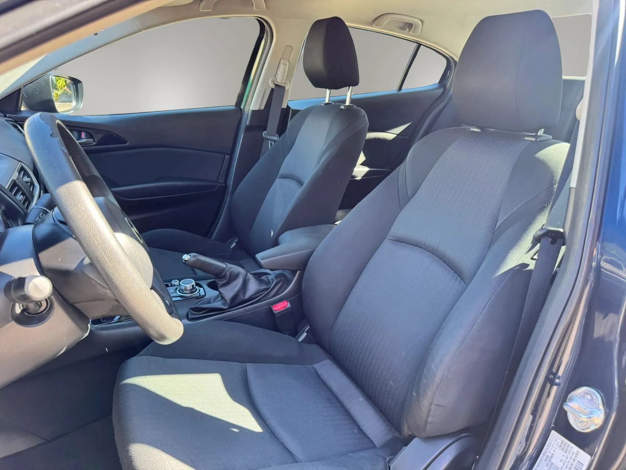 Used 2016 MAZDA MAZDA3 i Sport FWD image 13