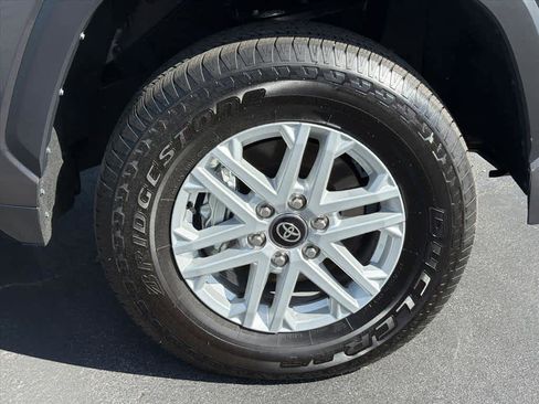 Used 2025 Toyota Tundra SR5 w/ SR5 Convenience Package AWD/4WD image 32