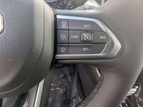 Used 2025 Jeep Compass Limited AWD/4WD image 20