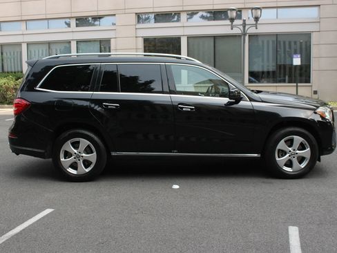 Used 2018 Mercedes-Benz GLS 450 4MATIC w/ Premium Package image 6
