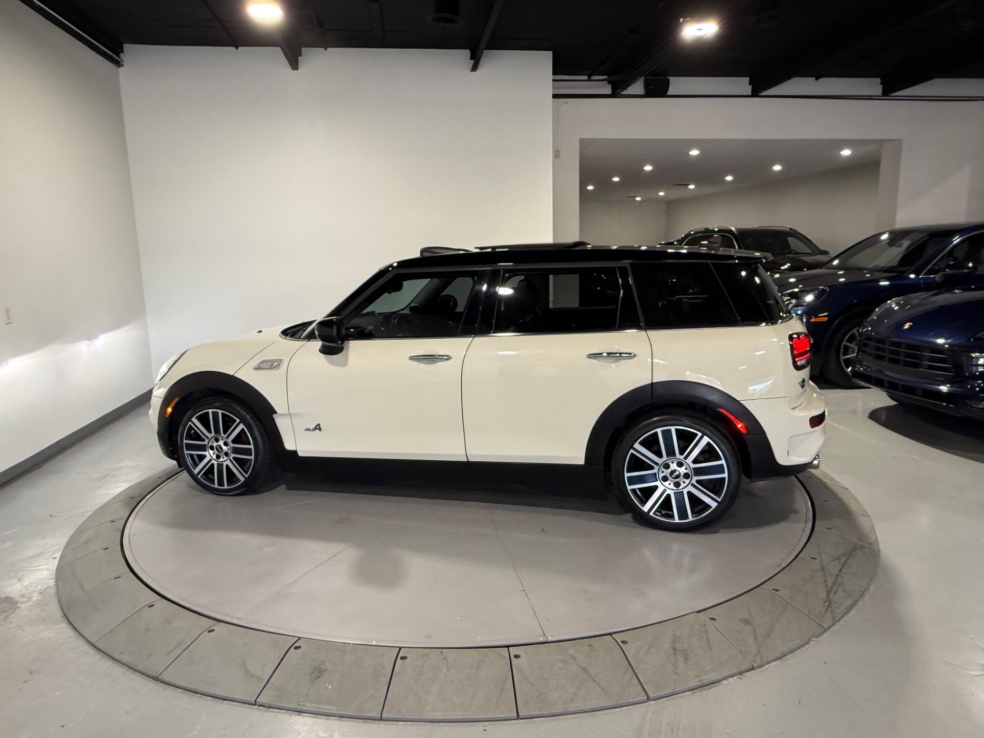 Used 2020 MINI Cooper Clubman S AWD/4WD image 10