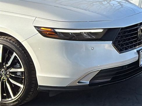 Used 2023 Honda Accord Touring image 5